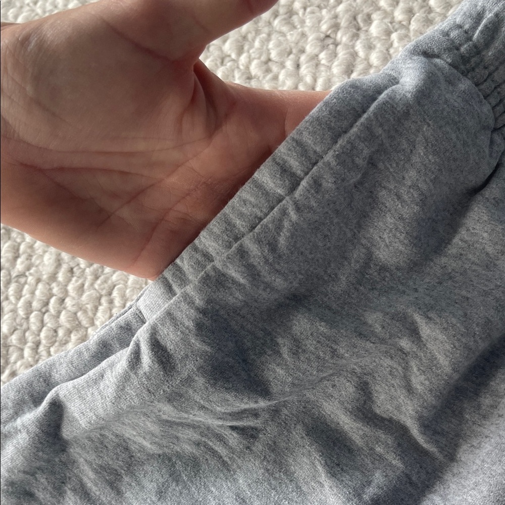 Boys M (7-8) gray sweatShorts - Picture 5 of 8